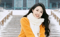 男生扒女生内衣